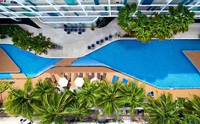 โรงแรมบาราคูด้า ฮีตัน พัทยา บาย คอมพาส ฮอสพิทอลิตี้